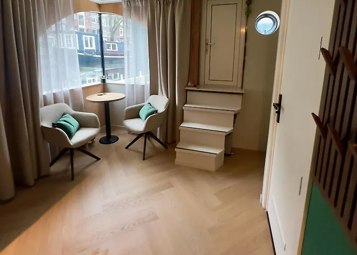 Houseboat Bnb The Floating Nest